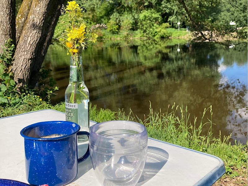 Frühstück am See